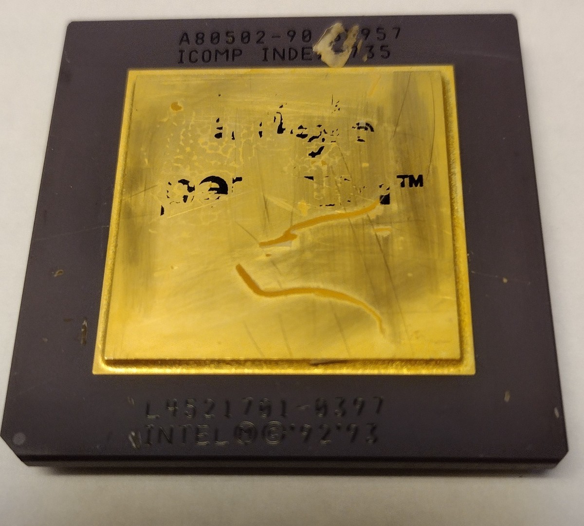 Intel Pentium 90 MHz Vintage CPU SX957 W Heat Spreader A80502-90