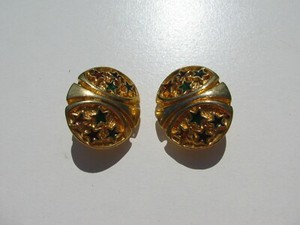 Authentic VINTAGE GOLD PLATED PURPLE RED GREEN HIGH RELIEF SHOOTING STARS CLIP EARRINGS
