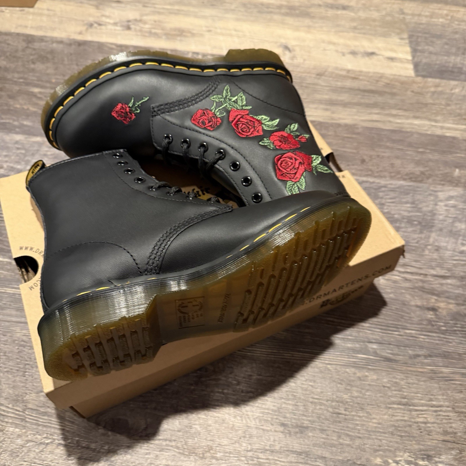 Doc Dr Martens Vonda Mono Shoes Womens Embroidered Size 7 Flower Combat Boots US thumbnail 12