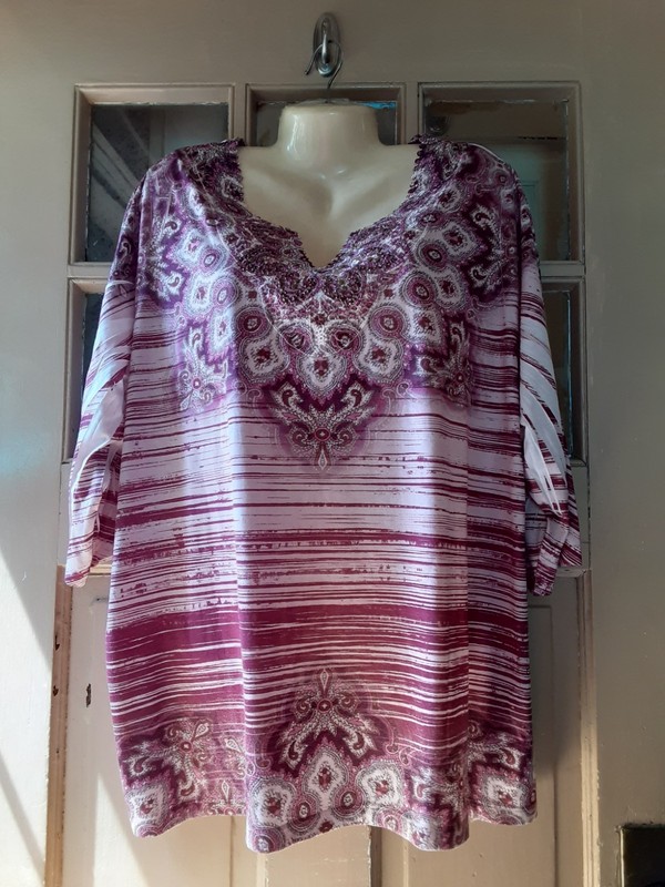 Catherines Woman's 3/4 Sleeve Embellished Top Size 1X
