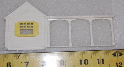 VINTAGE PLASTICVILLE S OR O SCALE PARTS WHITE CLAPBOARD RANCH W PORCH FRONT SECT