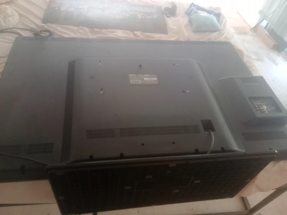 Televisión LCD Sanyo DP55441 52" 720p HD Foto 4 de 4