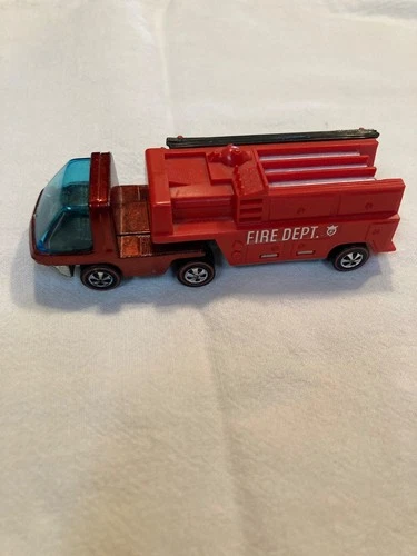 HOT WHEELS REDLINE 1970 HEAVY WEIGHTS RED FIRE TRUCK