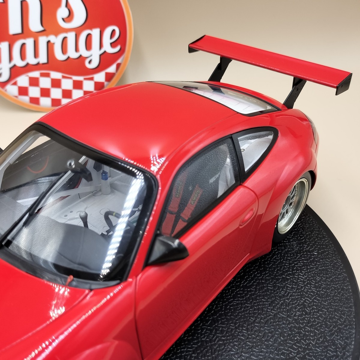 MINICHAMPS 1/18 Porsche 911 GT3 RSR FIA GT 2004 Red 100046400