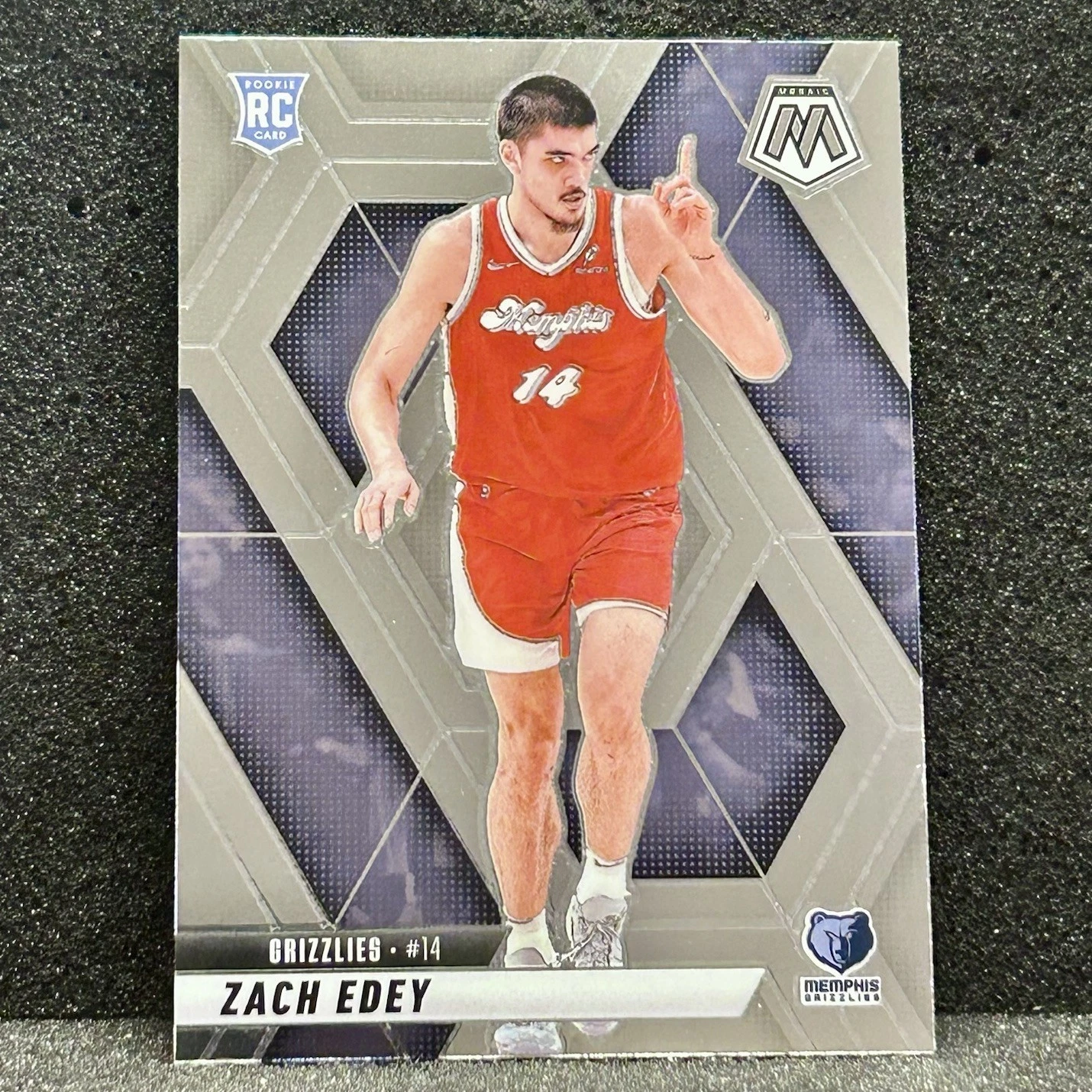 Zach Edey Rookie Card 2024-25 Panini Mosaic #248