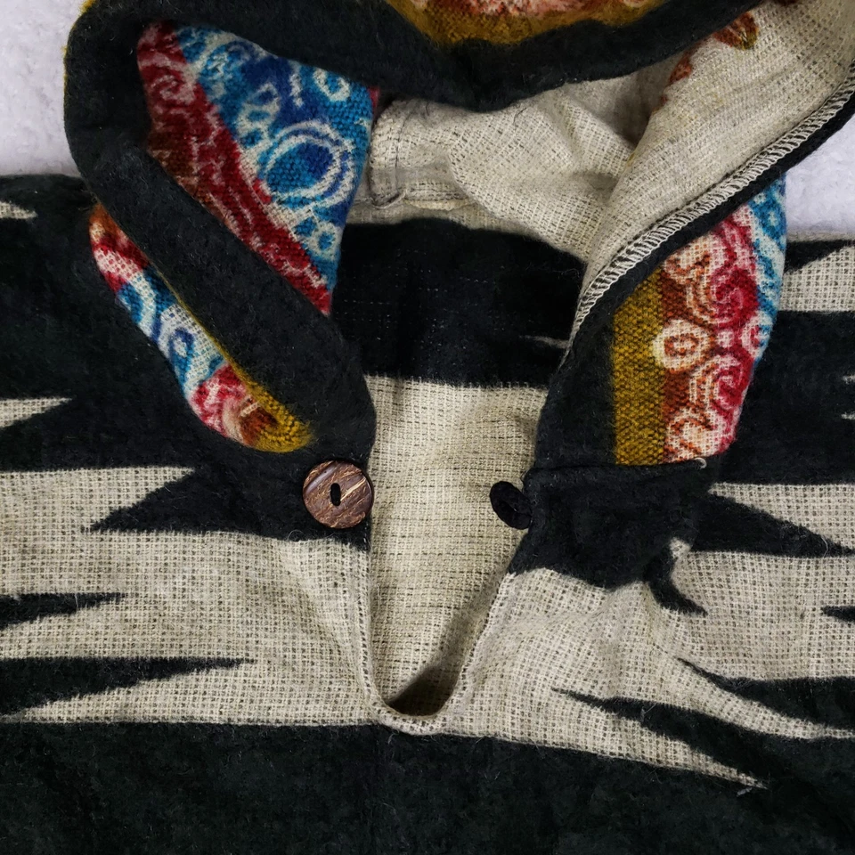 Casa de Alpaca Handmade Hooded Poncho 70% Alpaca Wool Llama Pattern Ecuador - Image 3 of 4