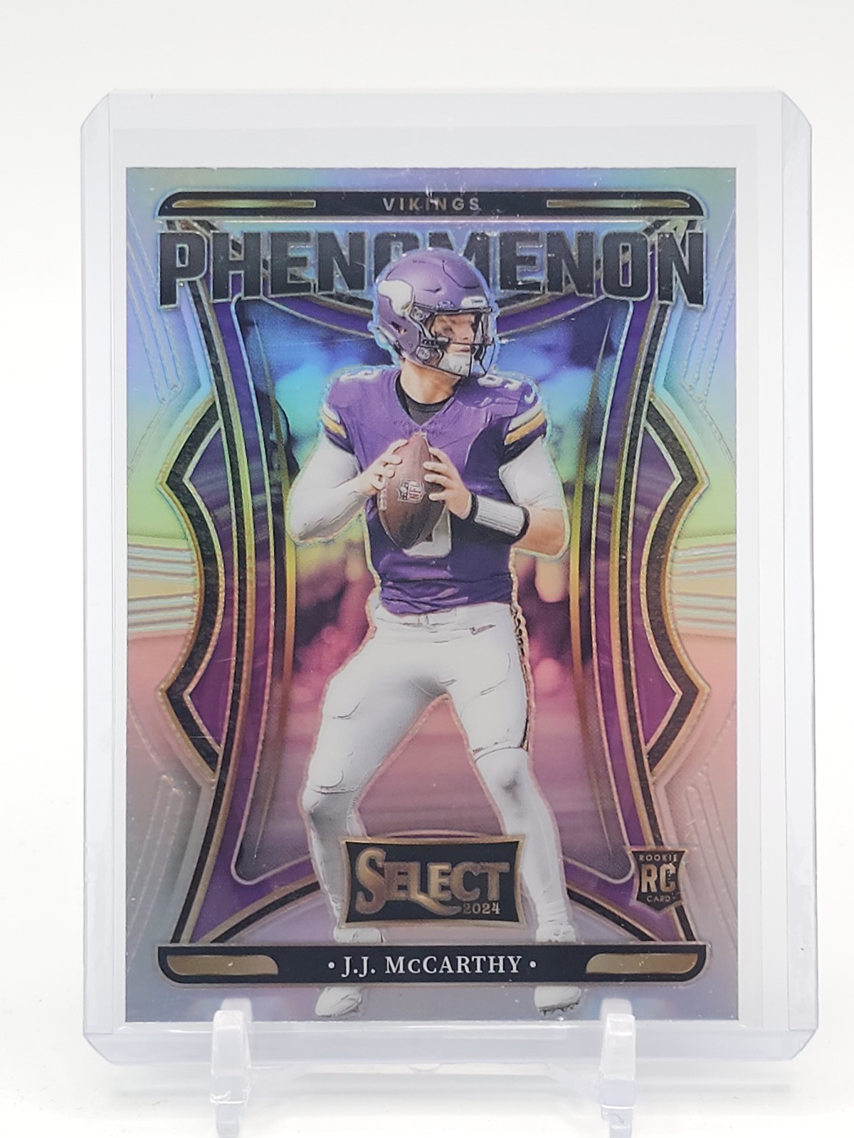 J.J. MCCARTHY 2024 SELECT PHENOMENON SILVER PRIZM ROOKIE #6 VIKINGS A Q5454