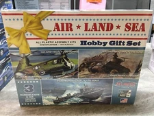 Atlantis Model kit set 1/48 scale H25 Army helicopter, Sherman Tank, PT Boat