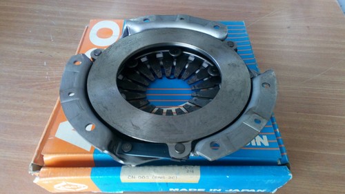 Pressure Plate Clutch for Nissan Cherry N10 Sunny B11 B12 N13 216mm - Picture 2 of 2