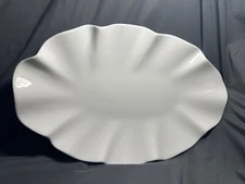 Pier 1 Ruffled Serving Plater in White 18” X 12” Holiday-Every Day-Elegant-Serve