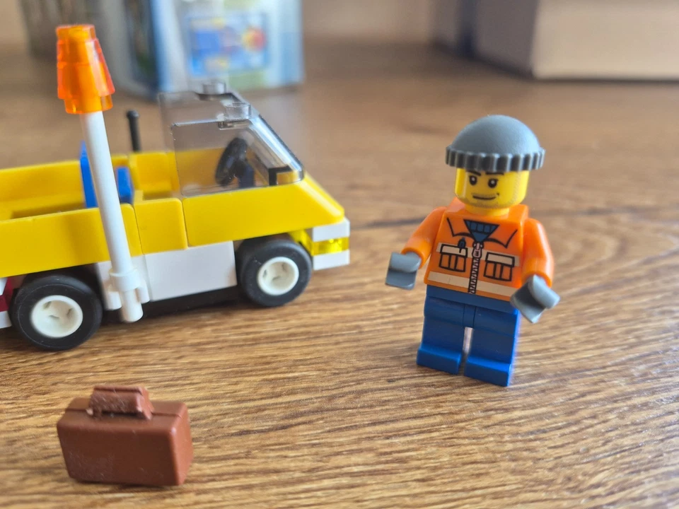 LEGO City 3181 Passenger Plane, foto 3 di 3