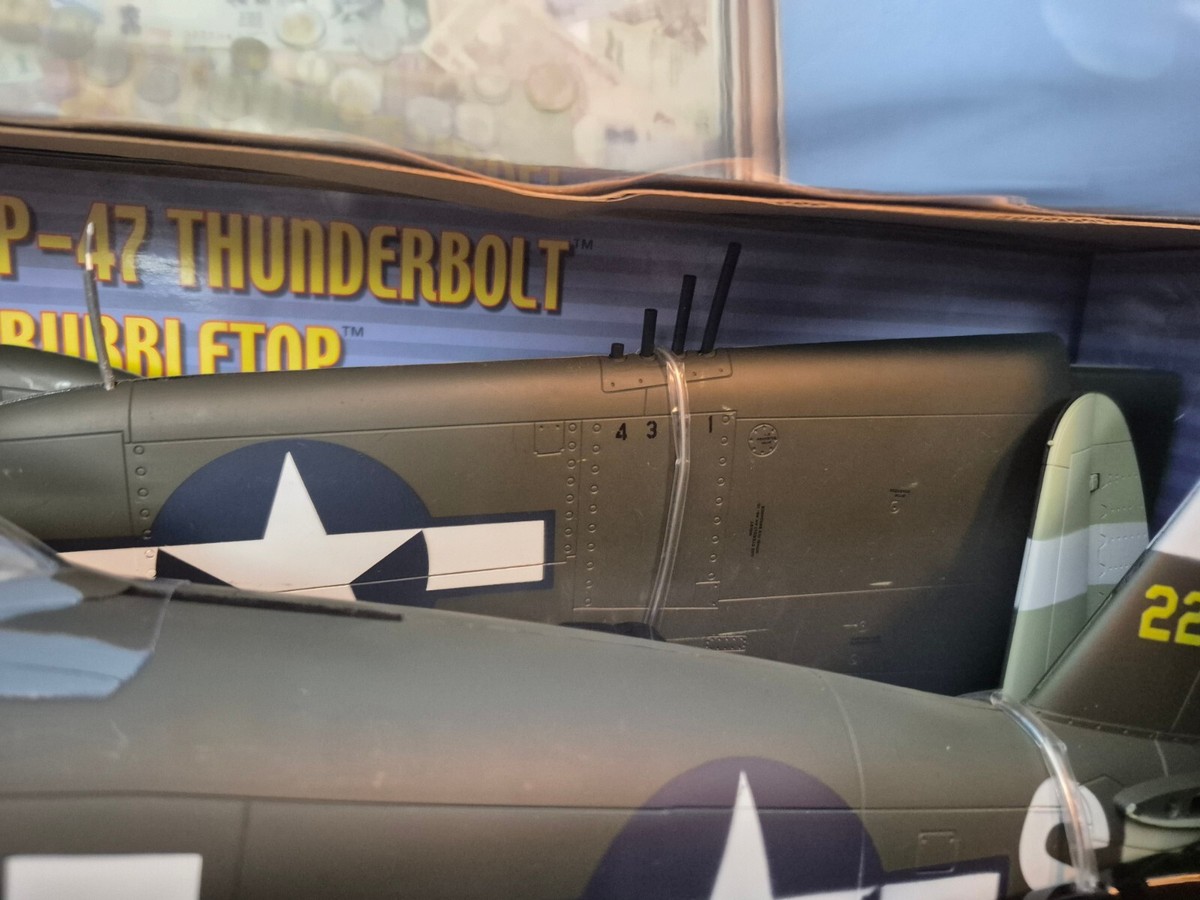 21st センチュリートイズ    1/18 P-47D サンダーボルト 1:18 21ST CENTURY TOYS P-47 THUNDERBOLT BUBBLETOP EILEEN