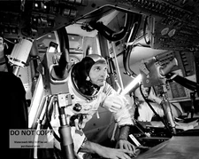 MICHAEL COLLINS APOLLO 11 COMMAND MODULE PILOT IN SIM - 8X10 NASA PHOTO (BB-762)
