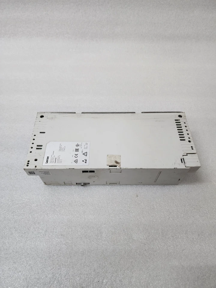 UNIDAD INVERSORA LENZE I51AE215F10V10000S 1.5KW/2HP 0-400/480V 3.9/3.5A Foto 4 de 4