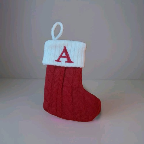 Kohls roter Mini Weihnachtsstrumpf Monogramm A Zopfmuster rote Initiale A 7"