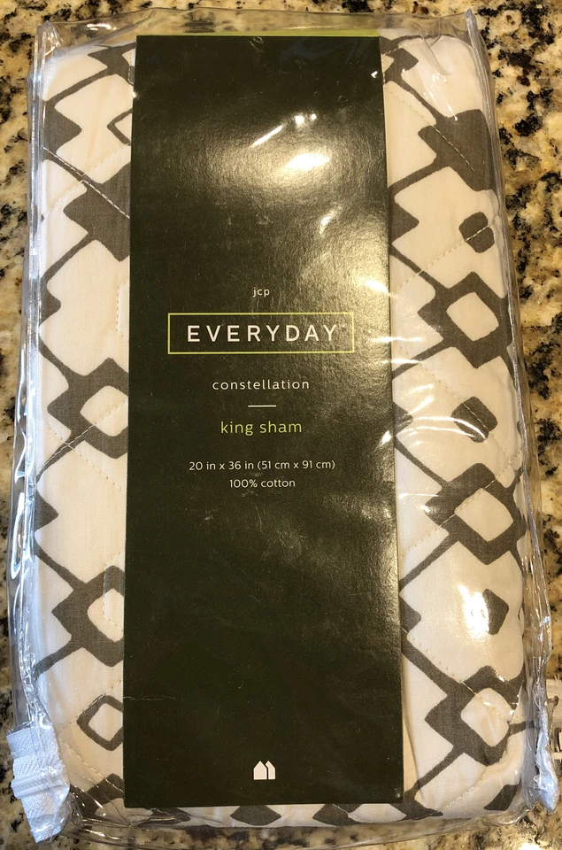 Almohada JCP Everyday King Constellation gris y blanco 20x36 nueva con etiquetas Foto 4 de 4