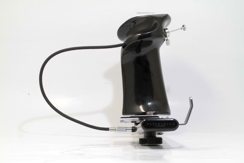 Hasselblad Flash Gun Bracket 45020 with Release For 500C,500C/M Hasselblad Flash Gun Bracket 45020 with Release For 500C,500C/M