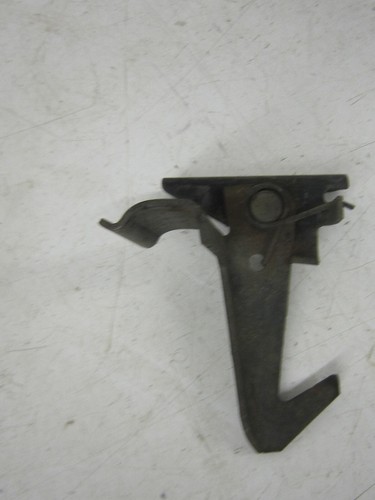 Gm Safety Hood Latch 81-87 Chevy GMC C/K 10,20,30 81-91 K5 Blazer,Suburban,Crew - Picture 3 of 4