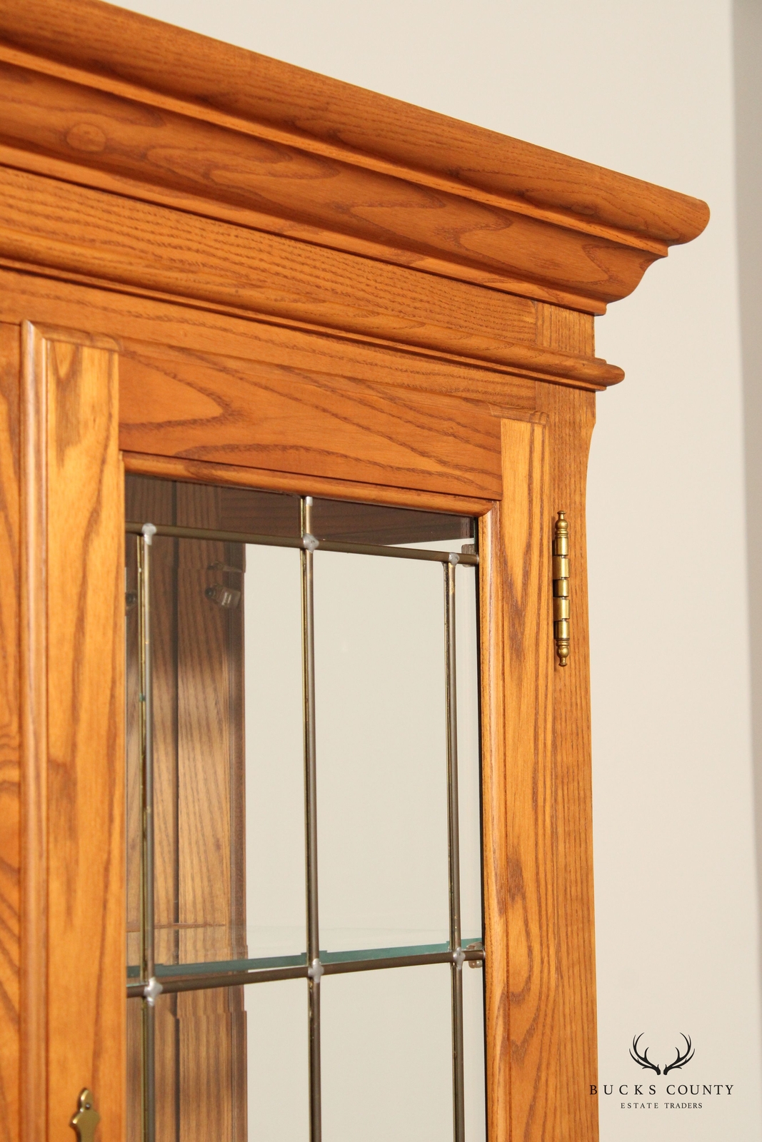 S. Bent & Bros. Traditional Style Oak Buffet Hutch eBay