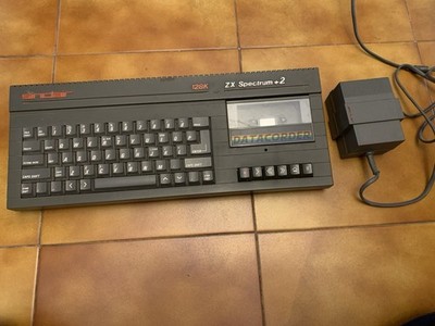 Sinclair 128K ZX Spectrum +2 grau getestet