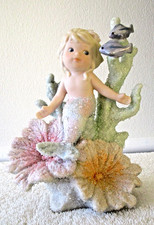 ENESCO CORAL KINGDOM~SELINDA~MERMAID & FISH~MINT COND~1993~6" TALL~NO BOX