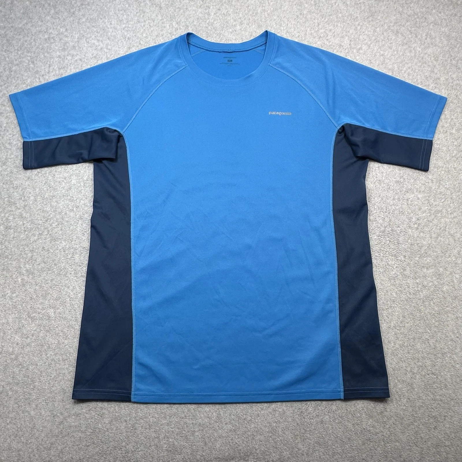 Patagonia Shirt Mens XL Blue Navy Short Sleeve Athletic Performance Running Tee