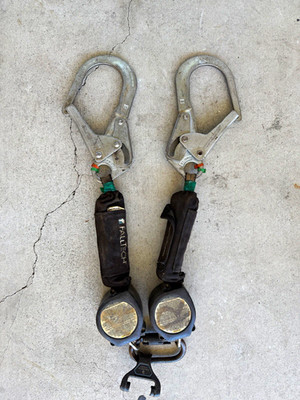 FallTech Duratech Mini Twin-Leg Self-Retracting Lifeline Lanyard