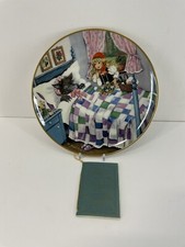 VINTAGE "LITTLE RED RIDING HOOD" COLLECTOR PLATE from "KAISER" by NEWBACHER 