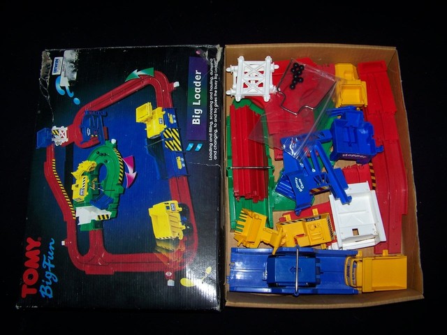 tomy construction set