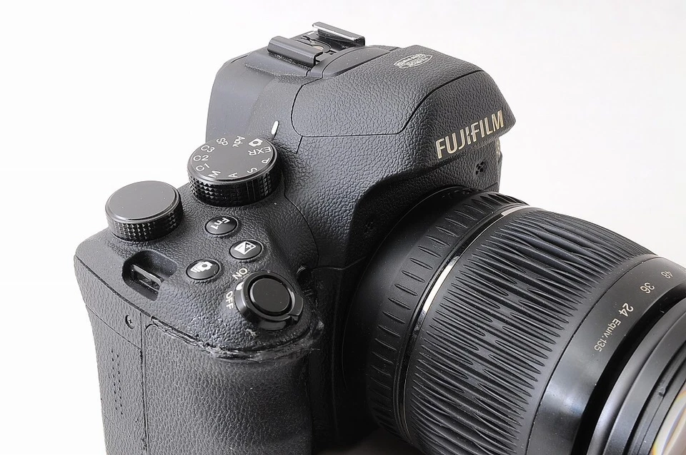 Fujifilm X-S1 12MP Digital Compact Camera Black EXCELLENT+ Working Tested Japan - Image 4 of 4