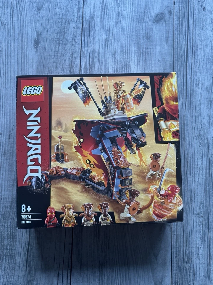 LEGO Ninjago 70674 Fire Fang, photo 1 sur 3