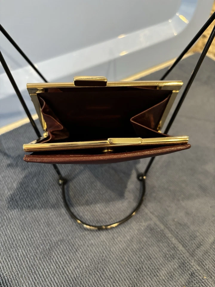 Винтажный Kisslock Etienne Aigner монета сумочки Oxblood/бордовый в хорошем состоянии - Изображение 3 из 4