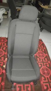 Fahrersitz Sitz vorn links Stoff VW Caddy 5 SB 5R3881105