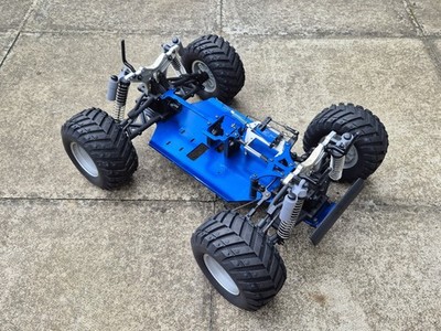 Thunder Tiger SSK Rolling Chassis 4WD 1/10 Nitro RC Auto LKW Ersatzteile oder Reparaturen 