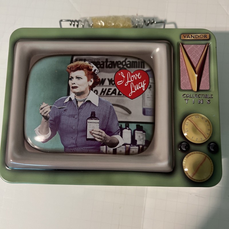 I Love Lucy Green "Vitameatavegamin" Vandor Tin TV Lunchbox Tote