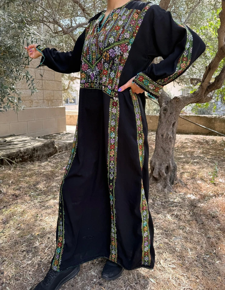 Handwoven Thobe - Palestinian Heritage Embroidered Tatreez - Small defect - Image 3 of 4