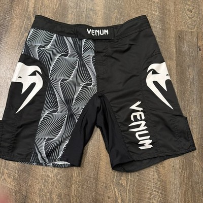 Venum MMA Fight Shorts Men's M Black White Snake Logo Grappling Training