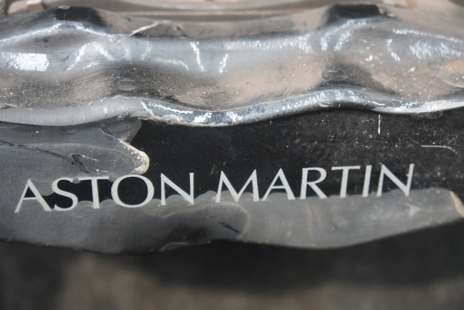 Rear Left Brake Caliper 7G43-2C465-CA OEM Aston Martin V8 Vantage 2006-16 DB9