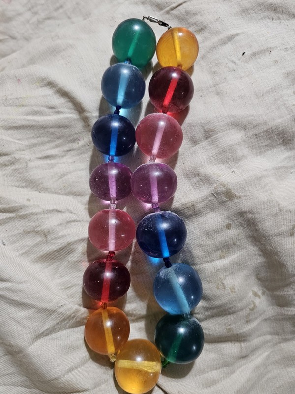 LUCITE HUGE MULTI COLORED BALLS! RARE! NECKLACE ACRYLIC RESIN CRYSTAL!