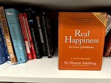 Real Happiness : The Power of Meditation: a 28-Day Program by Sharon Salzberg