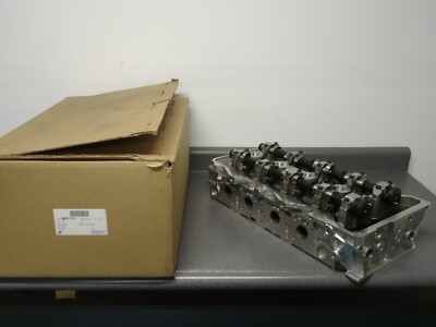 New NOS OEM GM Right Cylinder Head 89017731 Cadillac Buick 4.6L ...