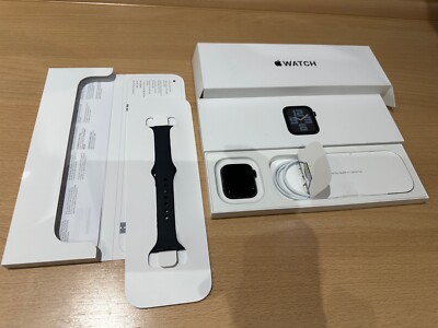 Apple Watch SE Gen. 2  40mm Midnight GPS Armband S/M