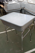 CLOSEOUT, USED STUDENT DESKS