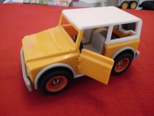 Schleich jeep z przyczepą dla koni