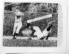  Original AP photo 1969 NY Mets Wayne Garrett & Pirates Matty Alou 200th hit gm