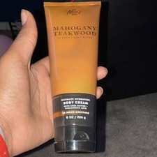 Bath & Body Works Mahogany Teakwood Ultimate Hydration Body Cream 8 oz / 226 g