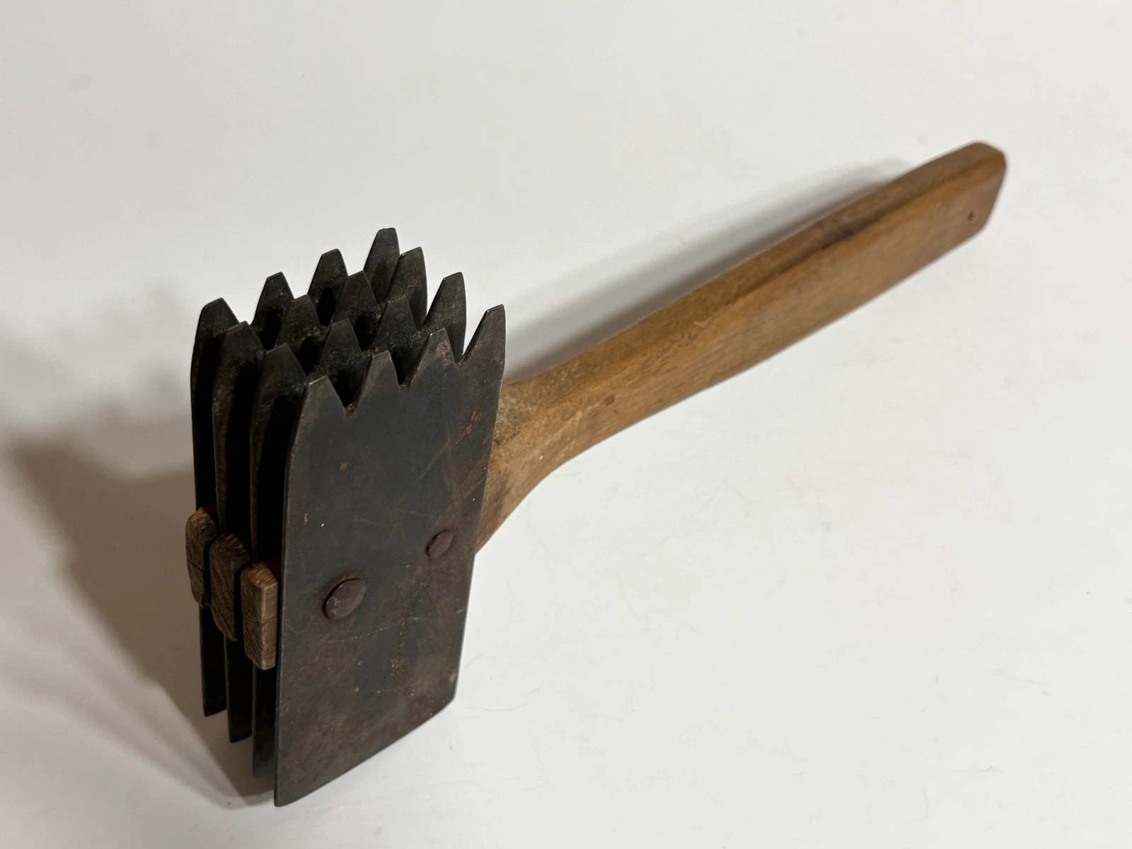 Vintage 4-Blade Meat Tenderizer / Vegetable Herb Chopper Wood Handle 11"