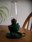 VINTAGE TINPLATE SWIVEL HAND OIL LAMP-GC.