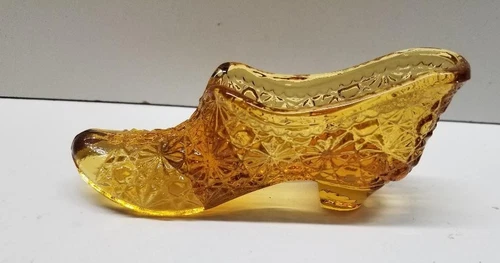Vintage Fenton Amber Glass Shoe – Daisy & Button Pattern,  Art Glass Slipper