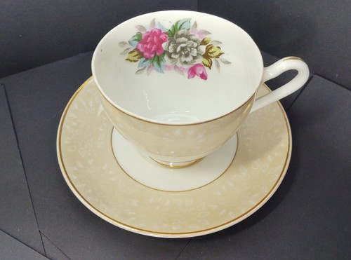 Vintage Ucagco China Hand Painted Teacup and saucer Japan - Picture 3 of 8